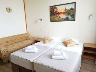 Гостиница Астон Анапа Полулюкс 3х с общим балконом корпус 2 (во двор) для 3 взрослых и 1 ребёнка-3