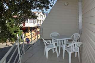 Гостиница Астон Анапа Люкс 3х с отдельным балконом корпус 2 - 2 этаж-6