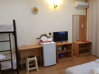 Гостиница Астон Анапа Полулюкс 3х с общим балконом корпус 2 (во двор) для 3 взрослых и 1 ребёнка-9