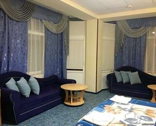 Гостиница Астон Анапа Полулюкс 3х с общим балконом корпус 2 (во двор) для 3 взрослых и 1 ребёнка-4