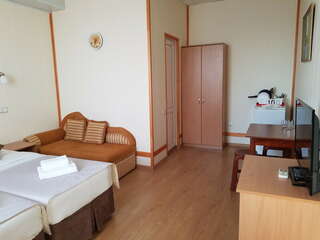 Гостиница Астон Анапа Полулюкс 2х с общим балконом корпус 2 (на бассейны) 2 этаж-3