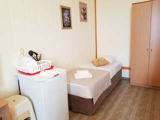 Гостиница Астон Анапа Полулюкс 3х с общим балконом корпус 2 (во двор) для 3 взрослых и 1 ребёнка-4