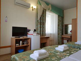 Гостиница Астон Анапа Люкс 3х со смежным балконом корпус 2 - 3 этаж-4