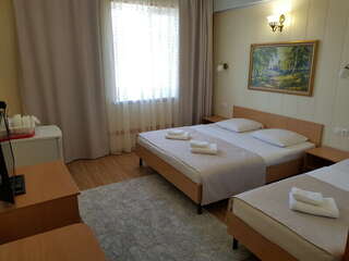 Гостиница Астон Анапа Полулюкс 3х с общим балконом корпус 2 (во двор) 3 этаж-1