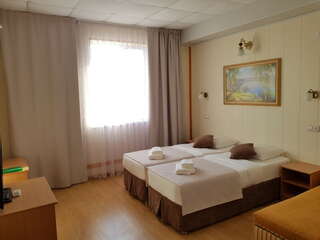 Гостиница Астон Анапа Полулюкс 2х с общим балконом корпус 2 (на бассейны) 2 этаж-1