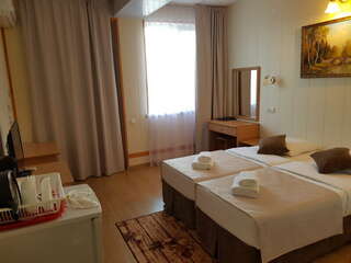 Гостиница Астон Анапа Полулюкс 2х с общим балконом корпус 2 (на бассейны) 2 этаж-6